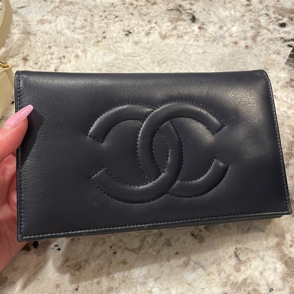 Source Unknown Handbags - Vintage Navy blue wallet ✨